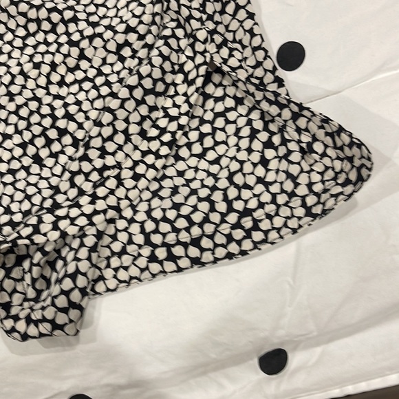 Dianevonfursternberg,size large, black / white,100 silk - Picture 6 of 6